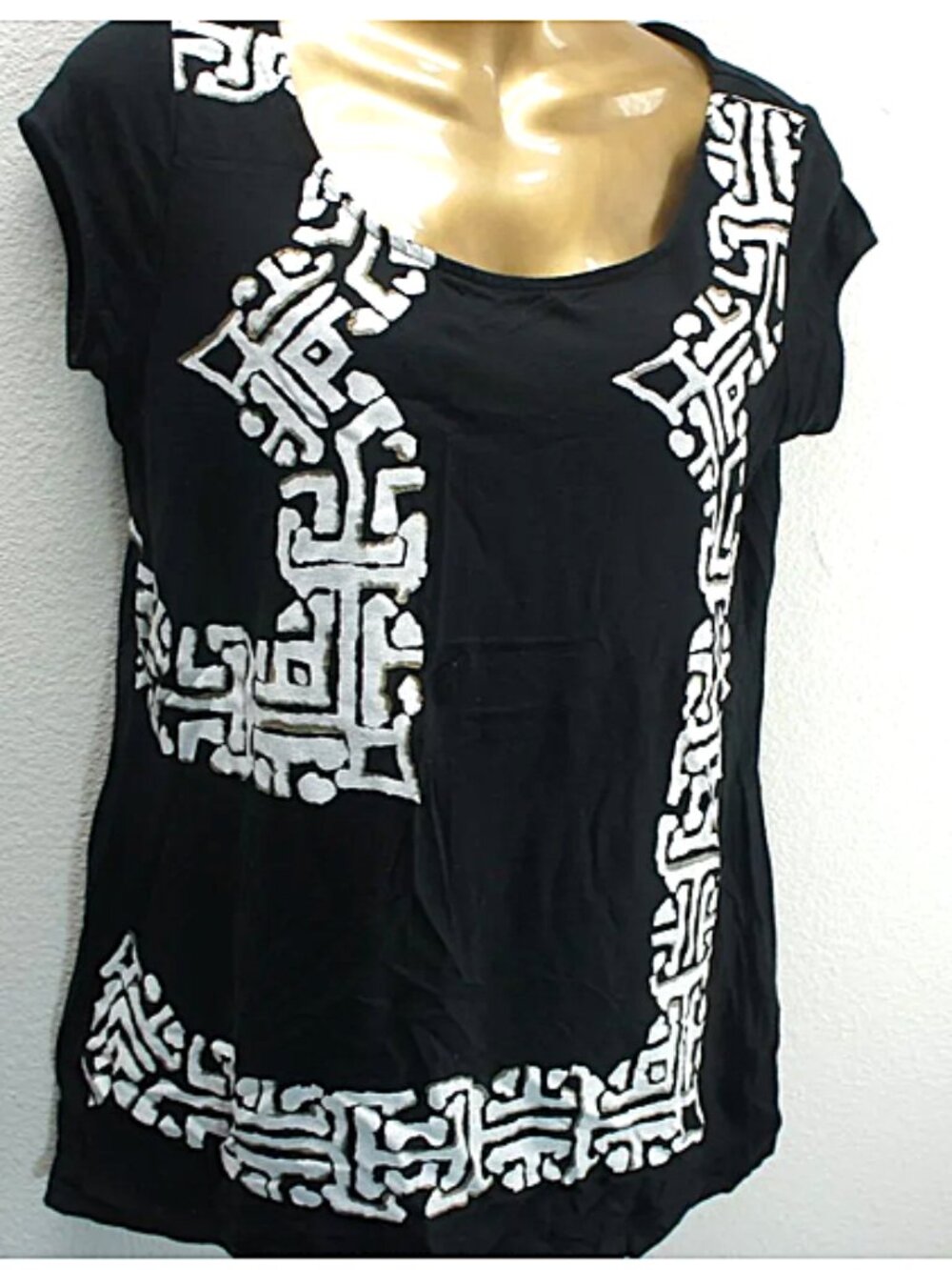 White House Black Market Top size M